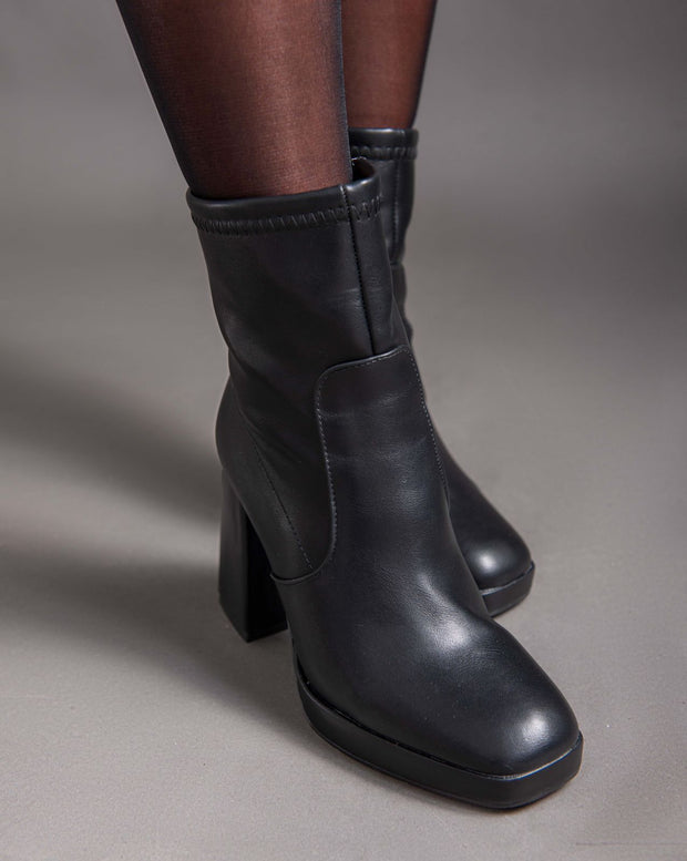 Jonathan Half Boot - Black