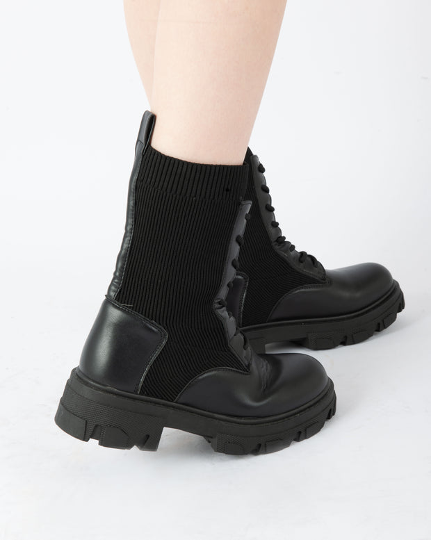 Ribbed Combat Boots - Black