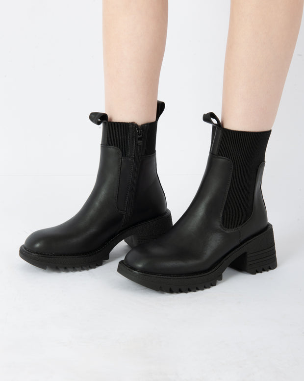 Contrast Ribbed Chelsea Boots - Black