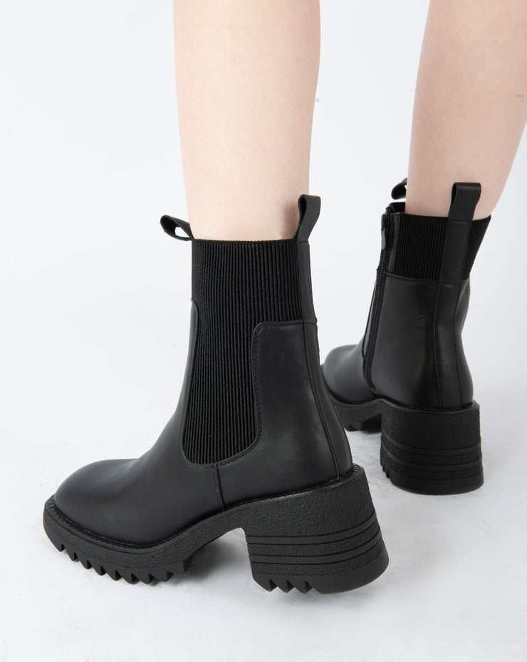 Contrast Ribbed Chelsea Boots - Black