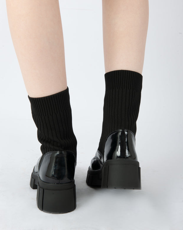 Glossy Ribbed Boots - Black