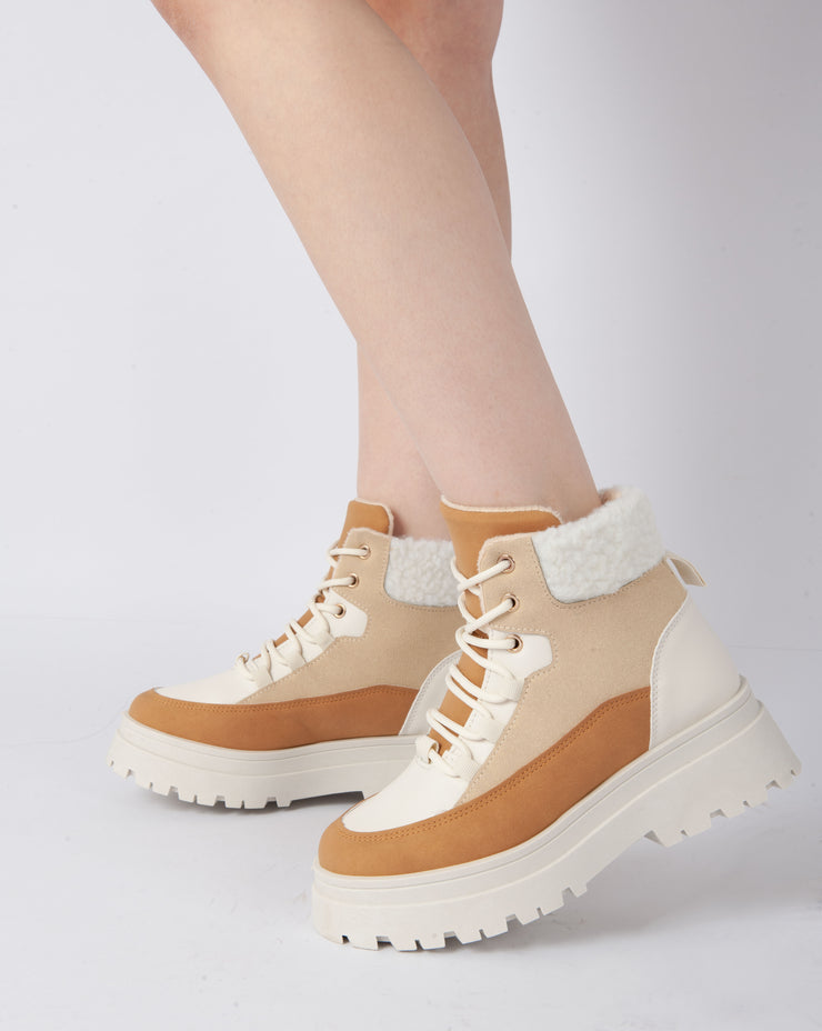 Cozy Hiker Boots - Beige