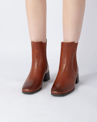 Elegant Block Heel Boots - Camel