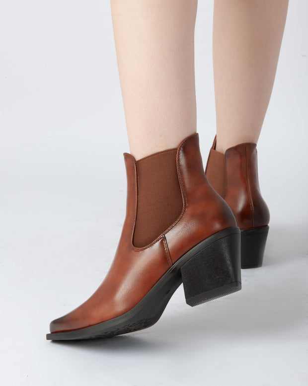 Western Pointed Boots - Camel