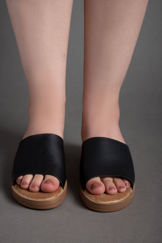 Modern Minimalist Sandals - Black