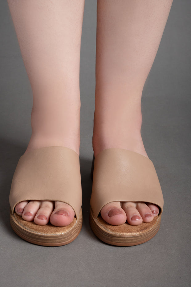 Modern Minimalist Sandals - Khaki