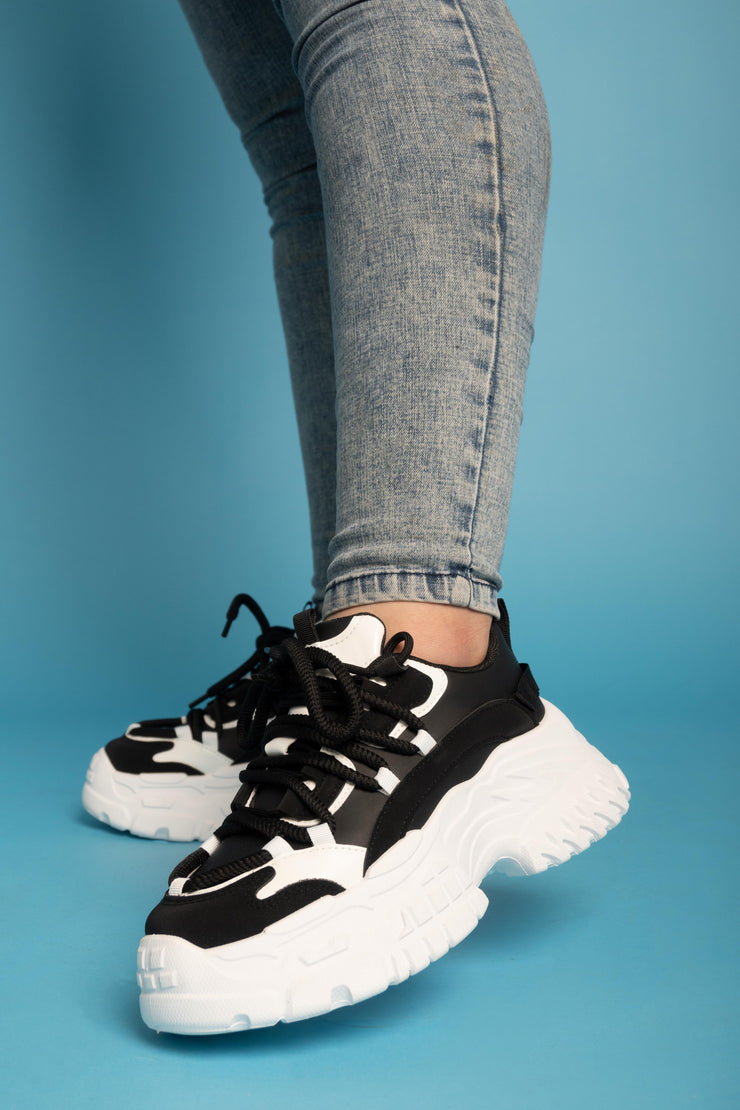 Chunky Edge Sneakers - Black