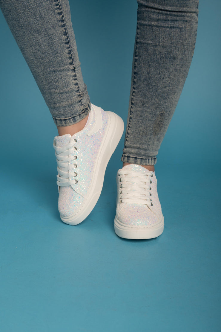 Casual Sneakers - White