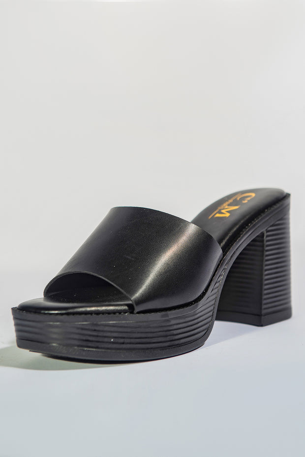 Classy24 Sandals - Black