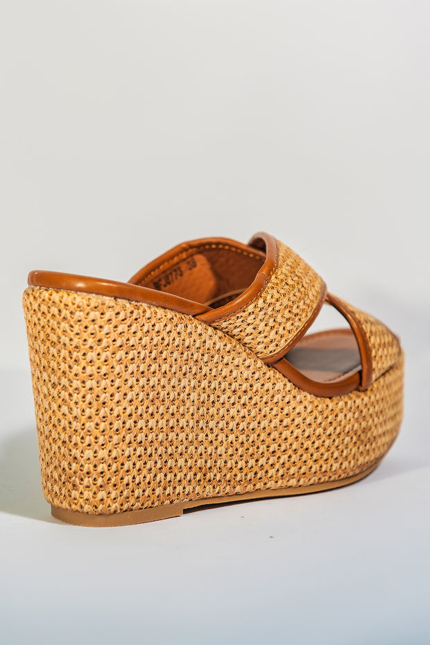 Bulky Summer Sandals - Camel