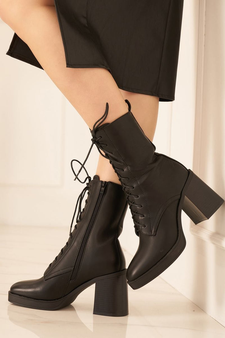 Ladies lace up ankle boots - Black