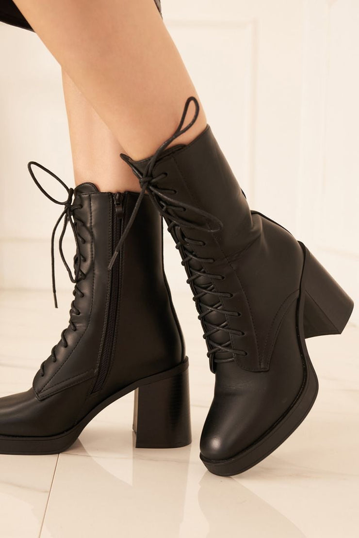 Ladies lace up ankle boots - Black